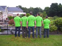 MddW 20140628 1850  In Uniform im Hotelgarten...